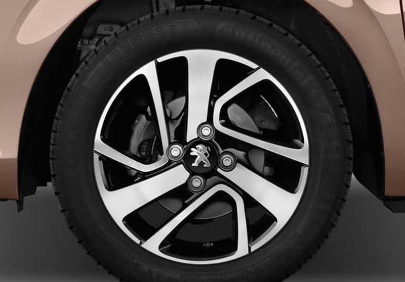 PEUGEOT 108