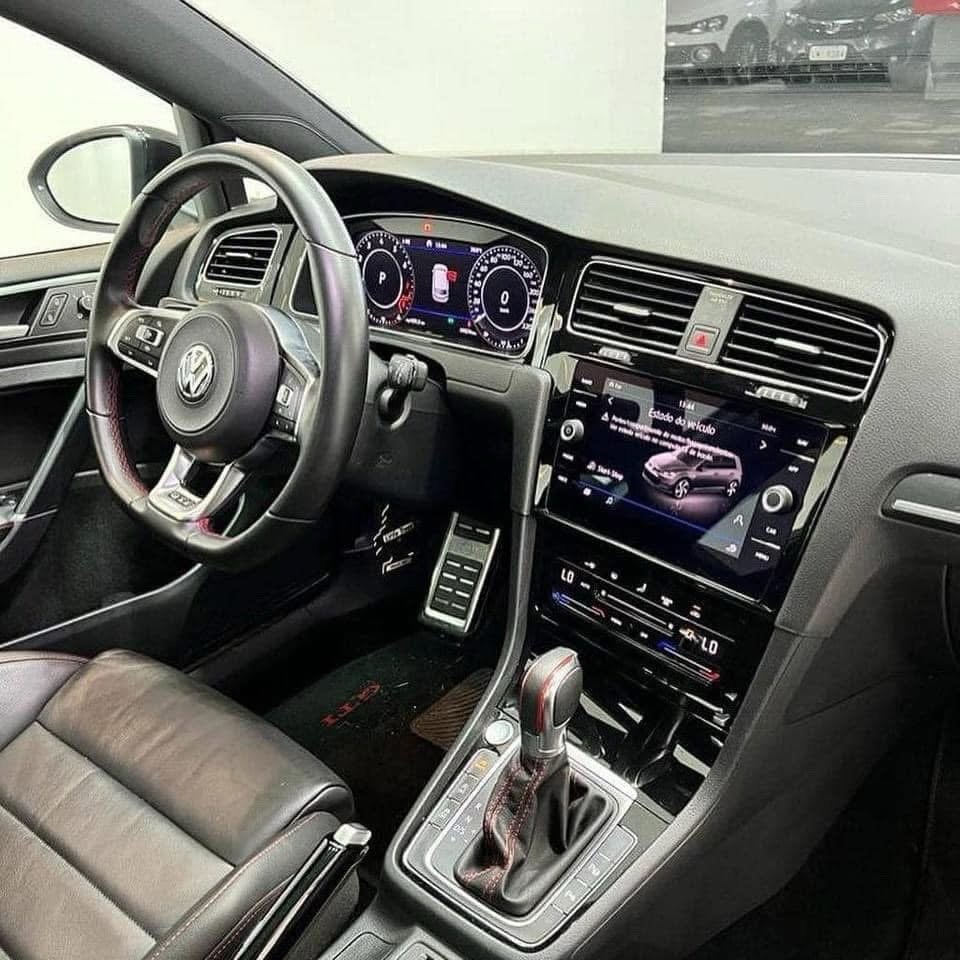 VOLKSWAGEN GOLF GTI