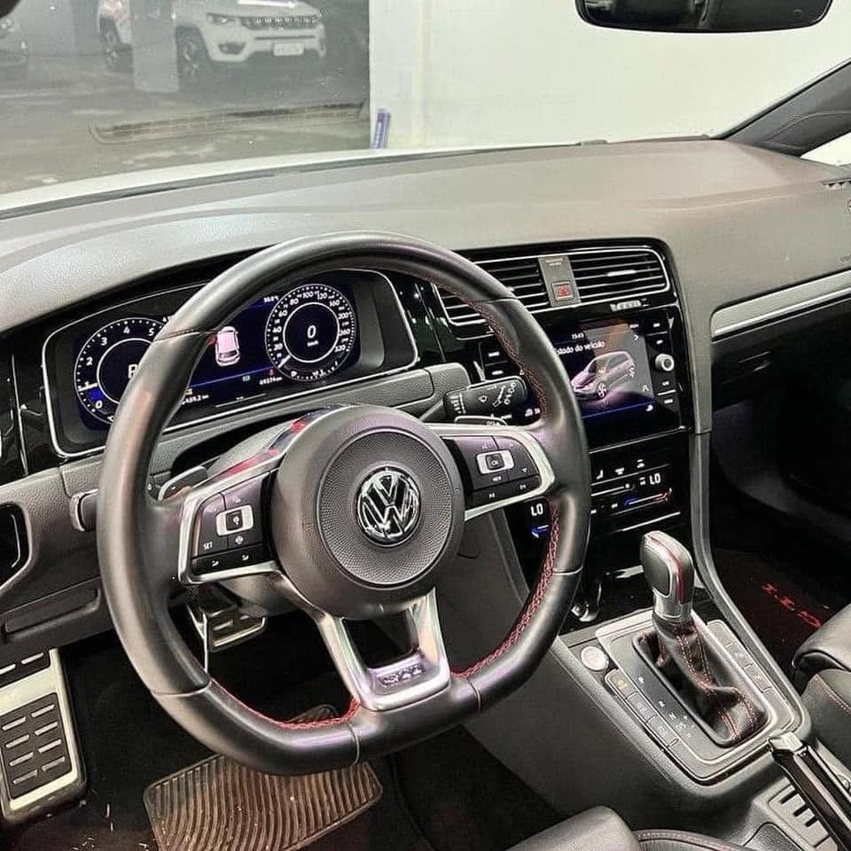 VOLKSWAGEN GOLF GTI